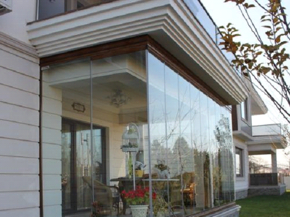 Ankara Cam Balkon: Estetik ve Dayanıklı Çözümler